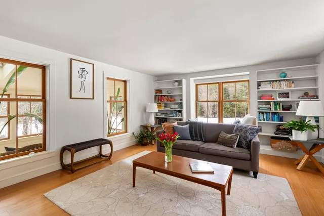 $1,100,000 | 140 Grant Road, Freeport, ME 04032