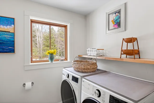 $1,100,000 | 140 Grant Road, Freeport, ME 04032