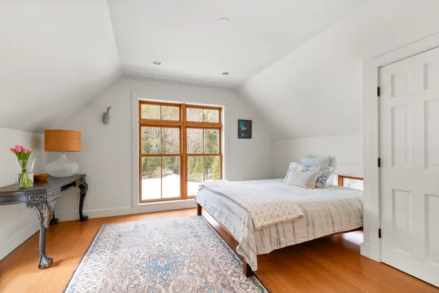 $1,100,000 | 140 Grant Road, Freeport, ME 04032