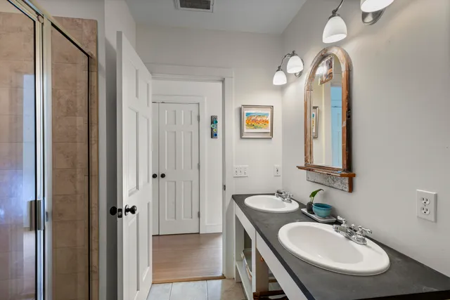 $1,100,000 | 140 Grant Road, Freeport, ME 04032