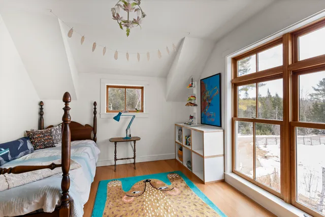 $1,100,000 | 140 Grant Road, Freeport, ME 04032