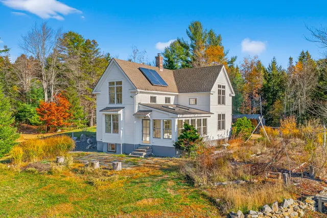 $1,100,000 | 140 Grant Road, Freeport, ME 04032