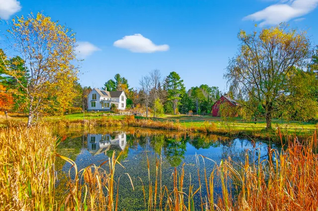 $1,100,000 | 140 Grant Road, Freeport, ME 04032