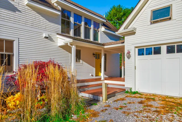 $1,100,000 | 140 Grant Road, Freeport, ME 04032