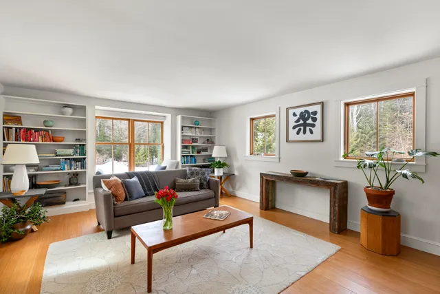 $1,100,000 | 140 Grant Road, Freeport, ME 04032