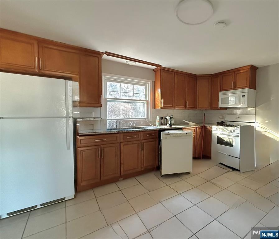 175 Van Winkle Street, Unit 2 East Rutherford, NJ 07073 - Photo 7 of 18