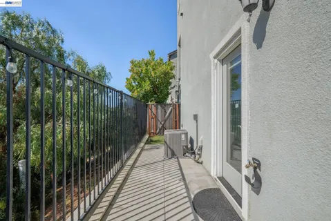 $1,090,000 | 24170 Amaranth Loop, Hayward, CA 94541