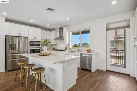 $1,090,000 | 24170 Amaranth Loop, Hayward, CA 94541