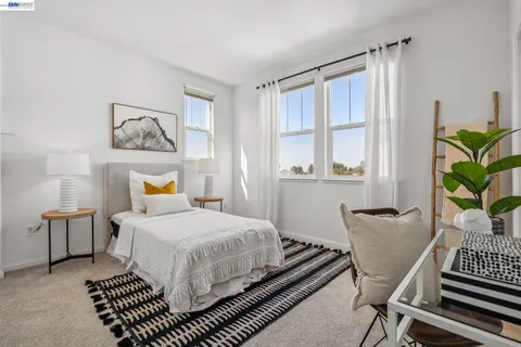 $1,090,000 | 24170 Amaranth Loop, Hayward, CA 94541