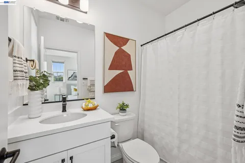 $1,090,000 | 24170 Amaranth Loop, Hayward, CA 94541