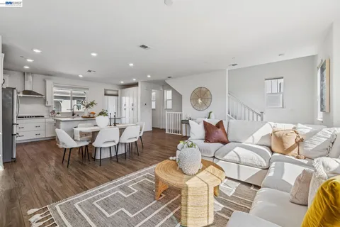 $1,090,000 | 24170 Amaranth Loop, Hayward, CA 94541