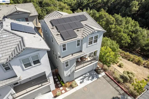 $1,090,000 | 24170 Amaranth Loop, Hayward, CA 94541