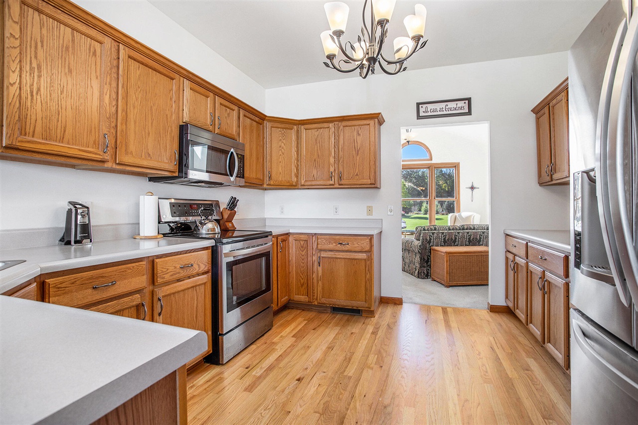 18 West Suttons Ridge Battle Creek, MI 49014 - Photo 8 of 41