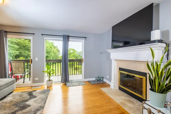 $219,900 | 71 White Oaks Road, Fox Lake, IL 60020