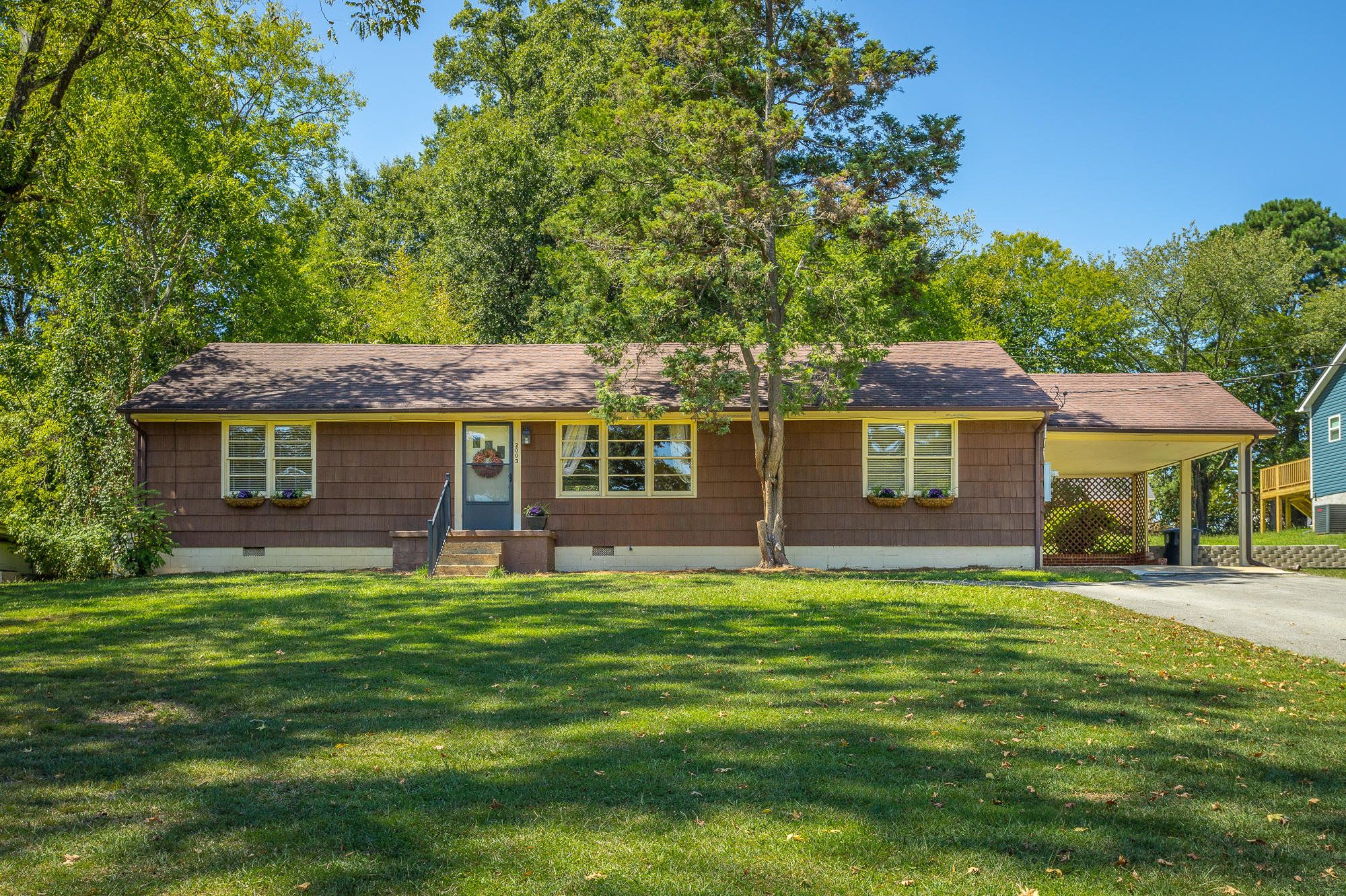 2003 Wren Road Chattanooga, TN 37412 - Photo 1 of 45 Welcome Home