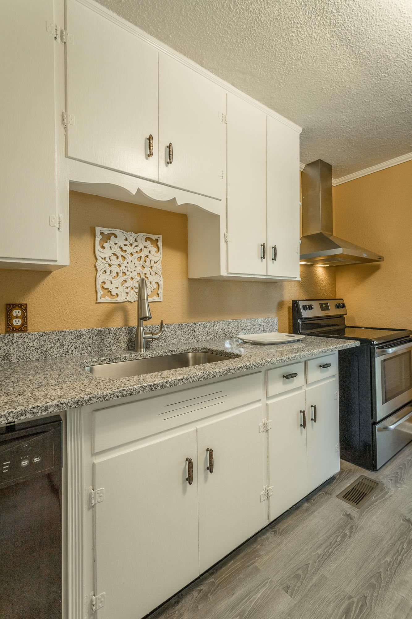 2003 Wren Road Chattanooga, TN 37412 - Photo 19 of 45 Kitchen