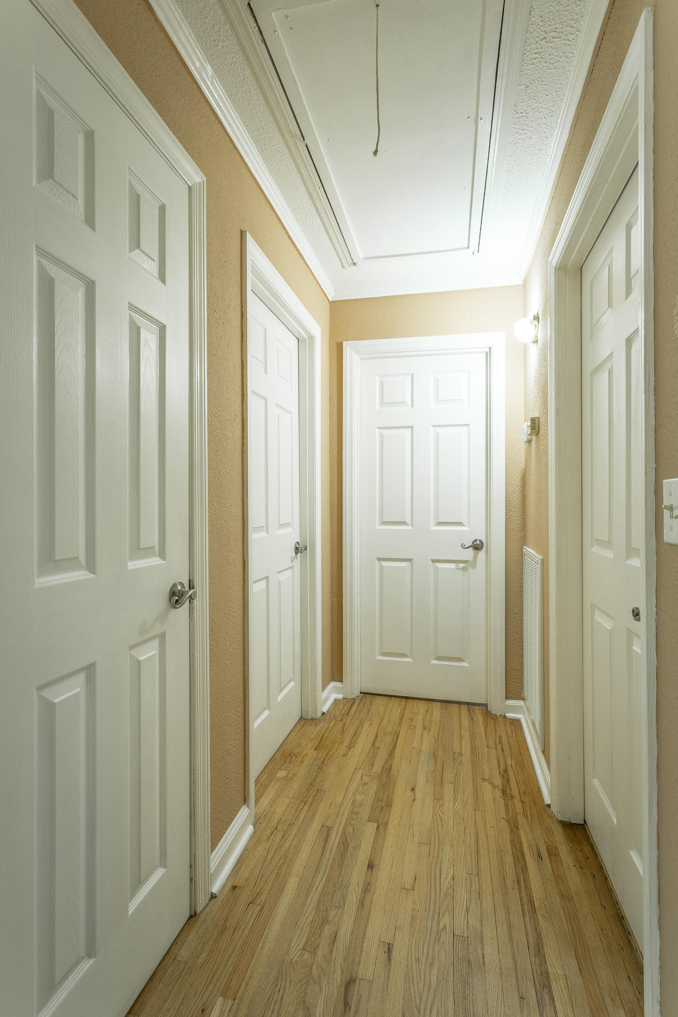 2003 Wren Road Chattanooga, TN 37412 - Photo 27 of 45 Hallway