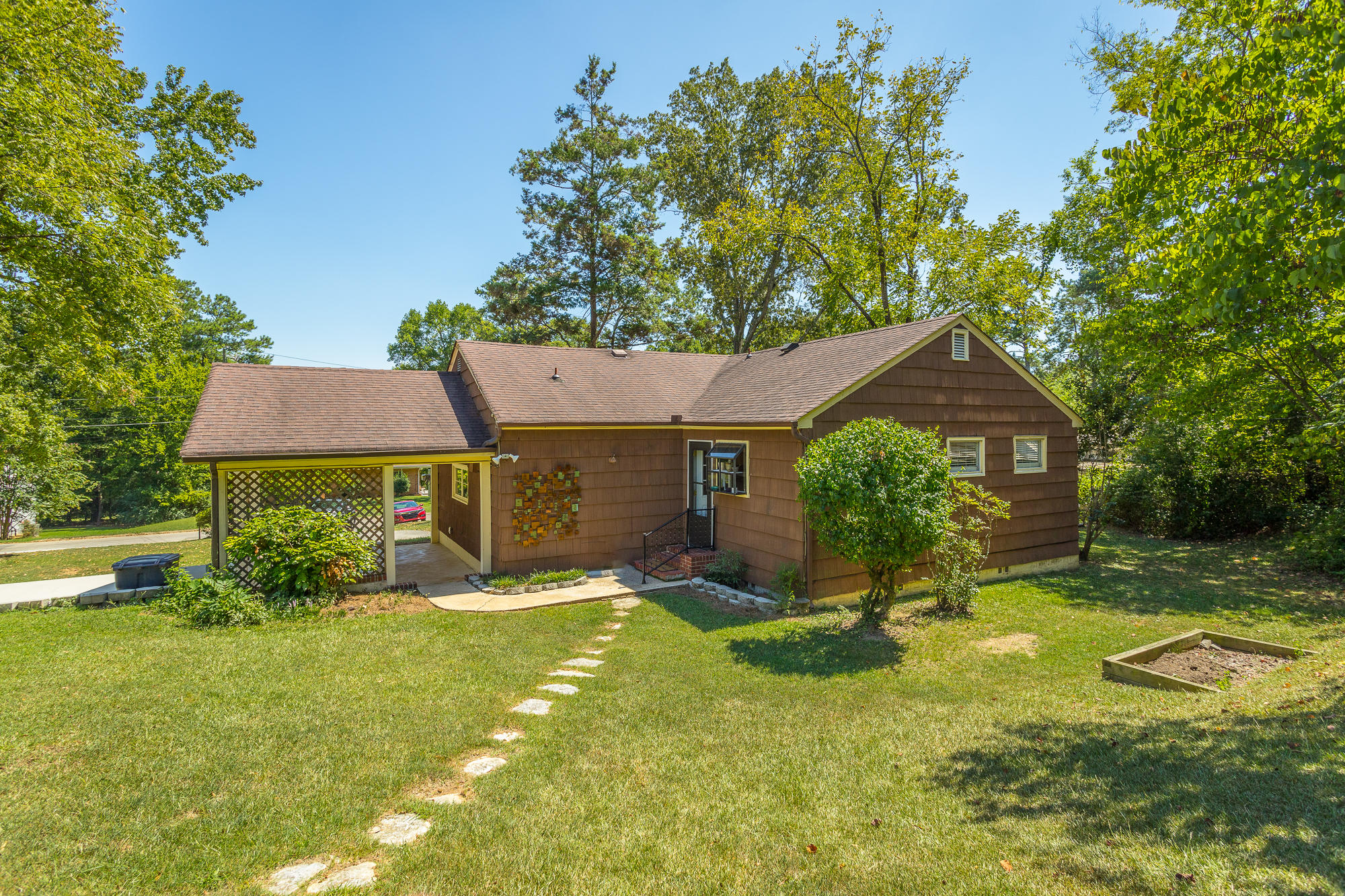 2003 Wren Road Chattanooga, TN 37412 - Photo 32 of 45 Rear