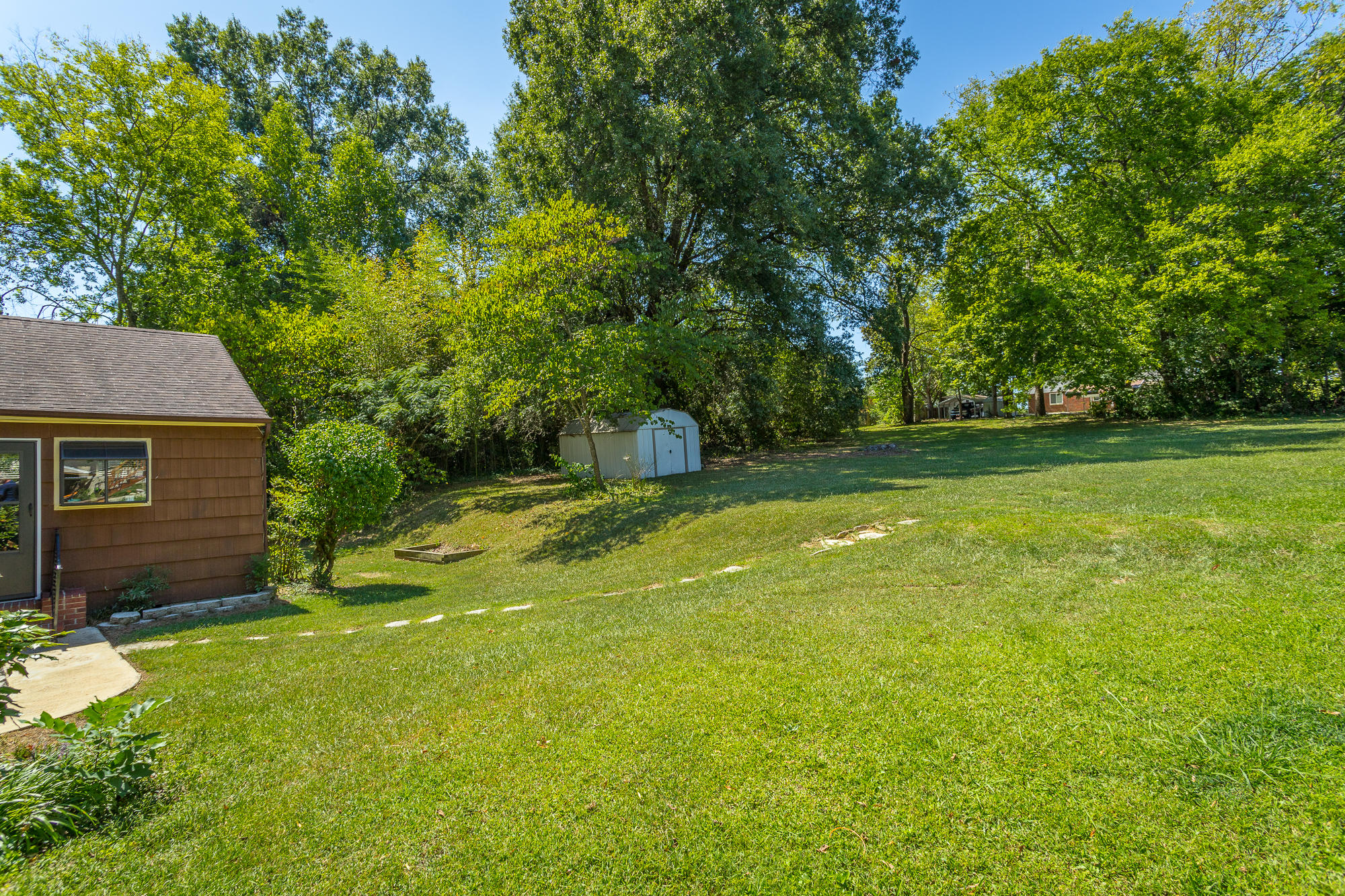 2003 Wren Road Chattanooga, TN 37412 - Photo 35 of 45 Back Yard