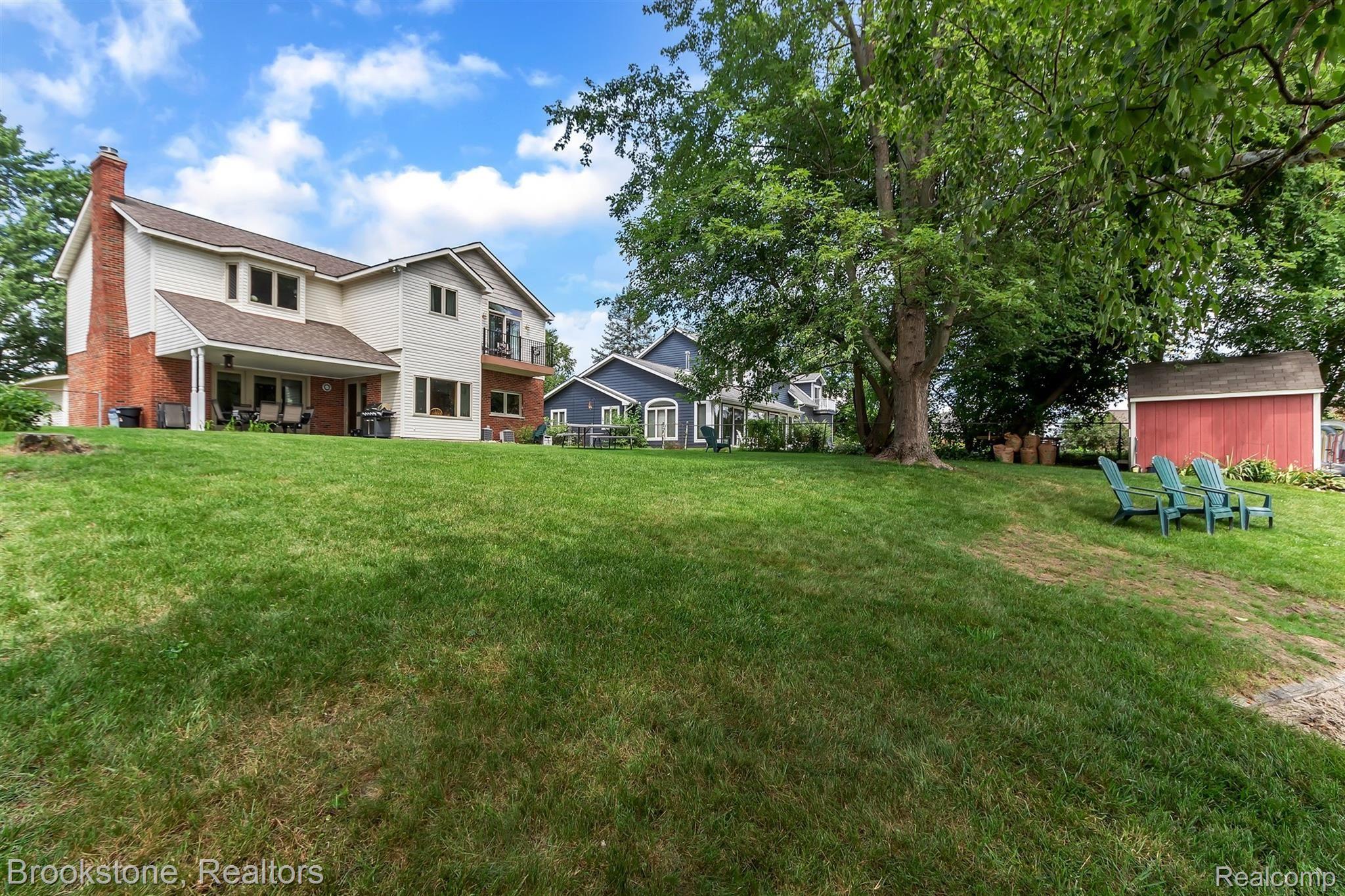 8715 Waumegah Road Clarkston, MI 48348 - Photo 39 of 60 42-8715 Waumegah Rd-WindowStill-Rea.jpg