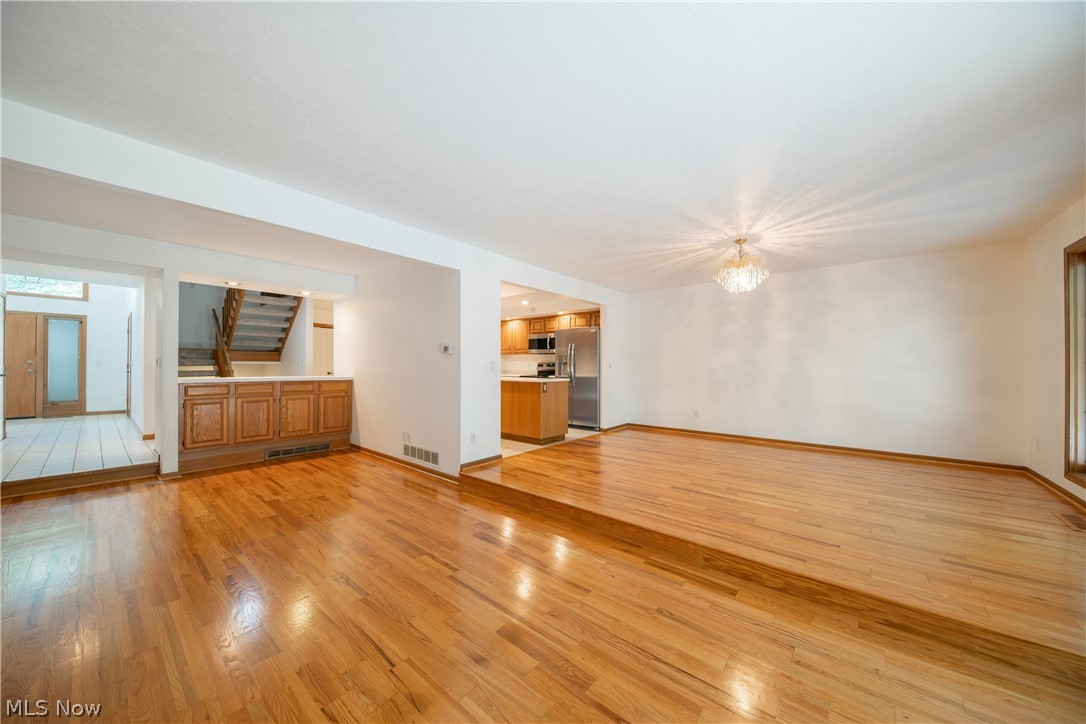 5751 Som Center Road Solon, OH 44139 - Photo 10 of 39