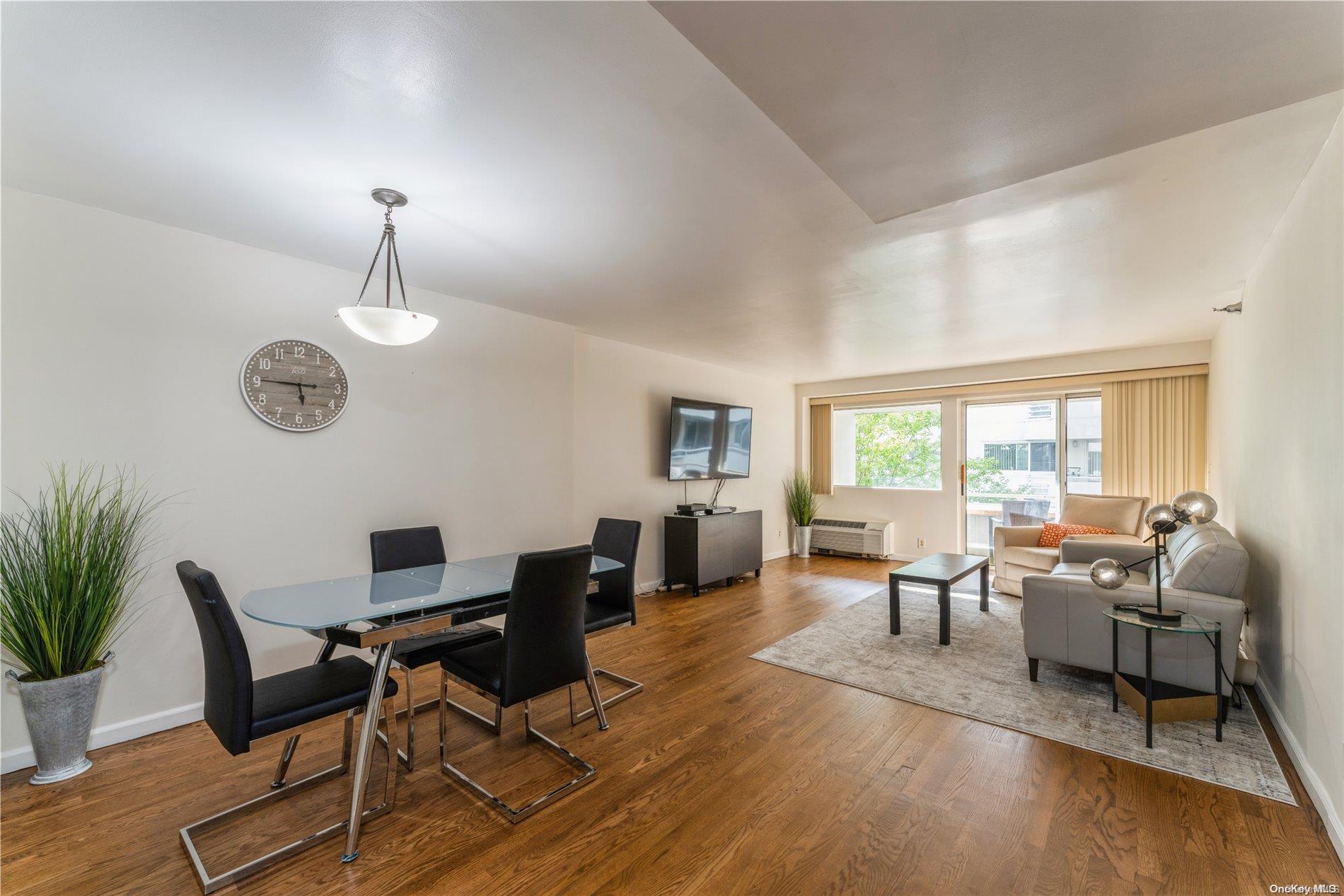 88 Cutter Mill Road, Unit 318 Great Neck, NY 11021 - Photo 1 of 1