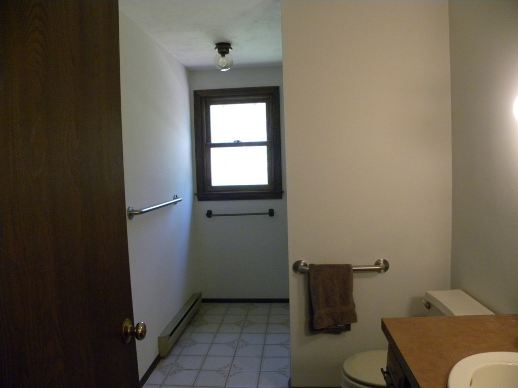1 High Ridge Road Southborough, MA 01772 - Photo 8 of 17 Gallery Image 8