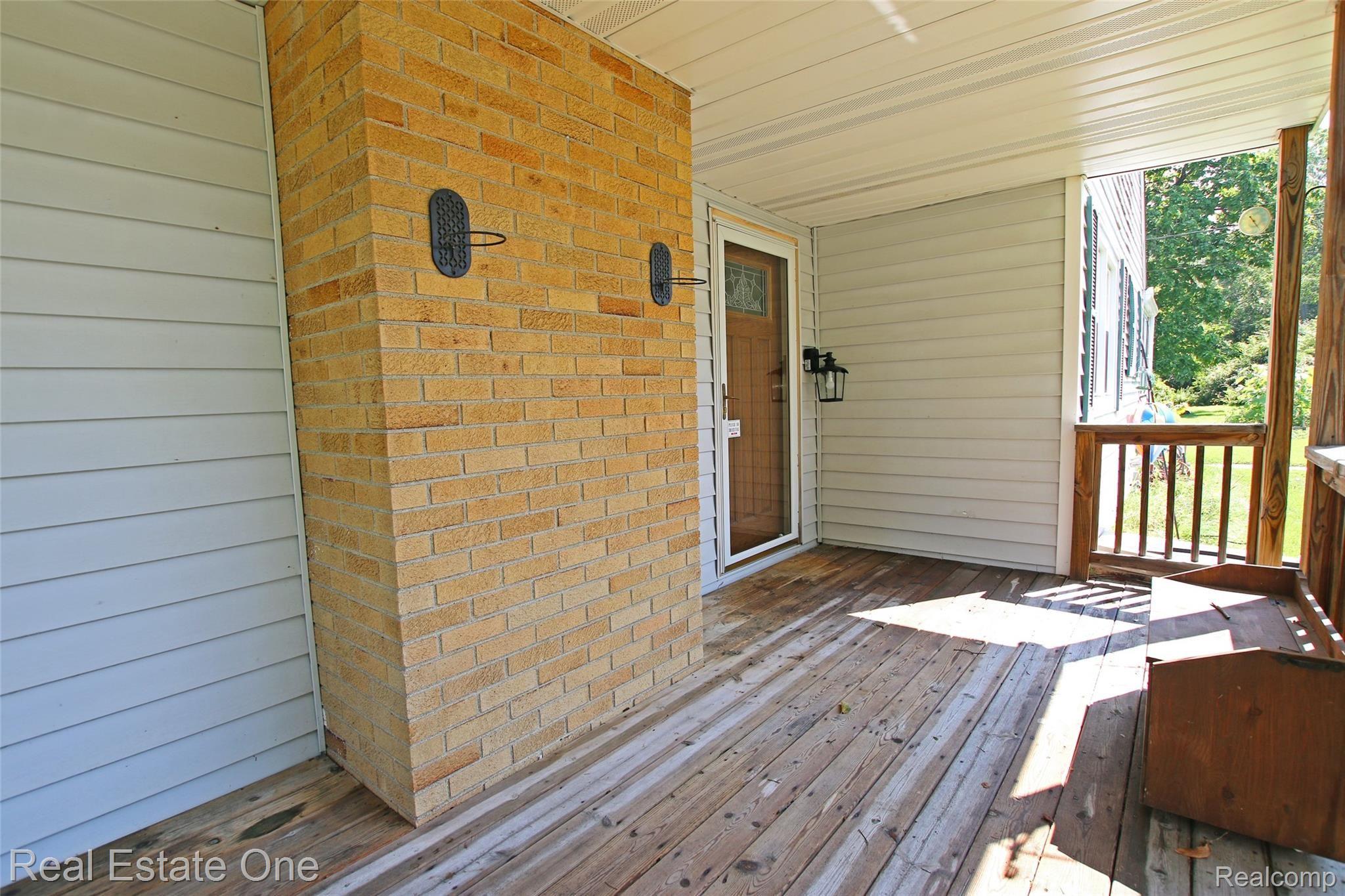 7) Front Porch.jpg