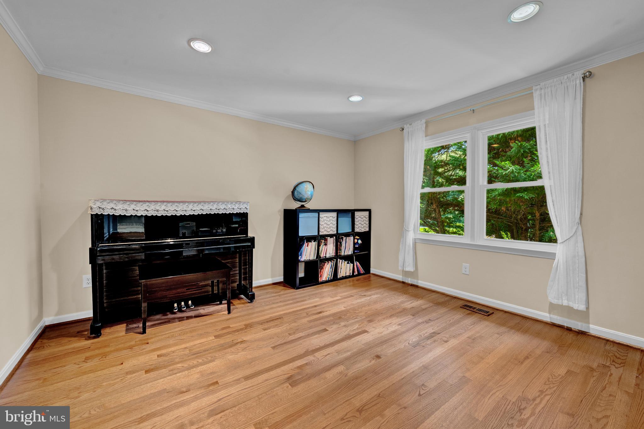 1077 Spring Hill Road McLean, VA 22102 - Photo 9 of 59 Office