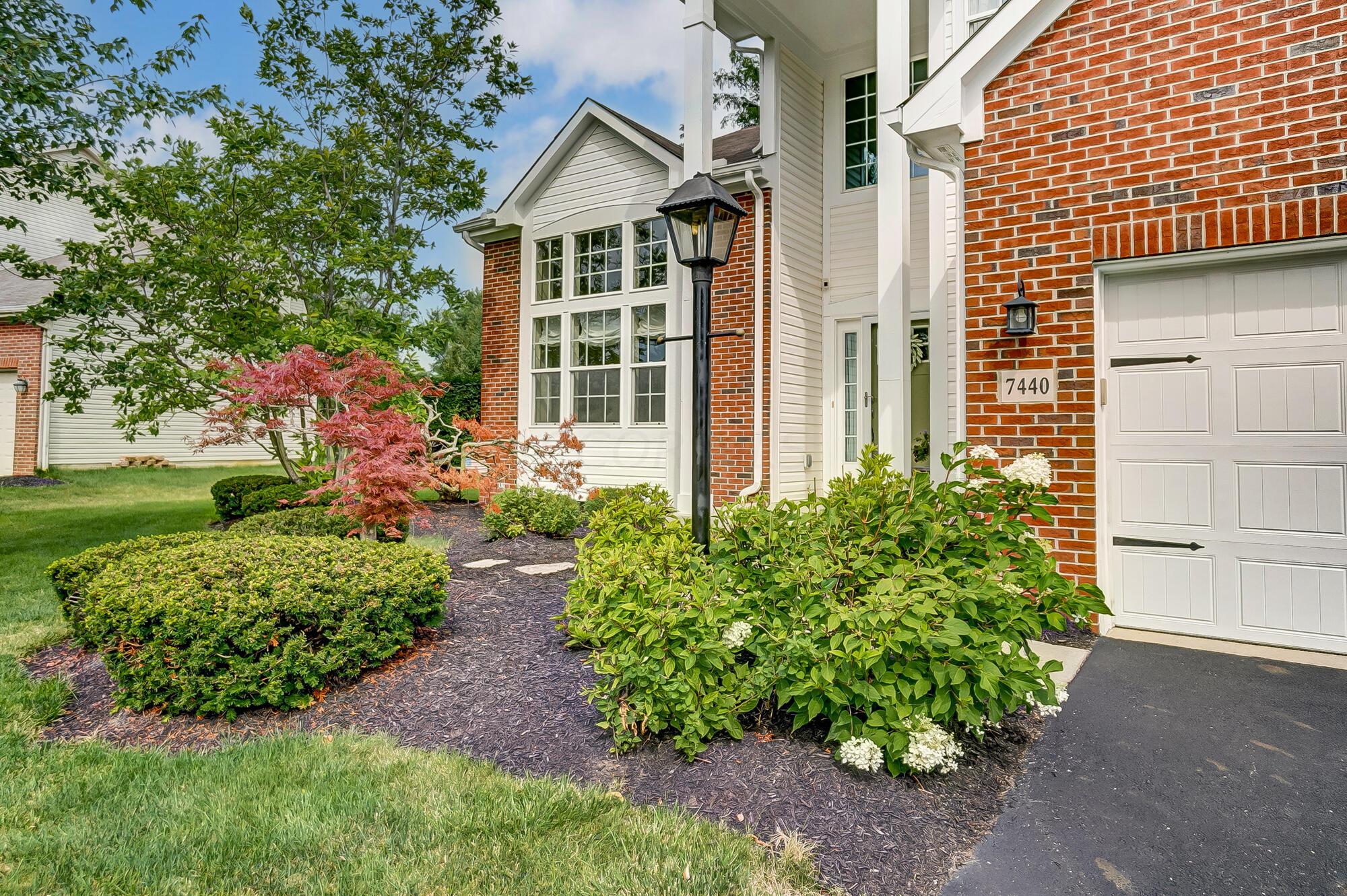 7440 Rolling Ridge Way Westerville, OH 43082 - Photo 7 of 85 Front