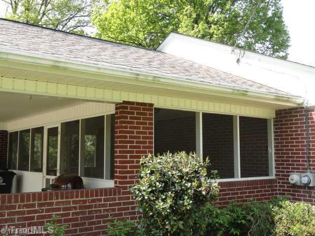 418 Oak Summit Road Winston-Salem, NC 27105 - Photo 2 of 16 Exterior Front.