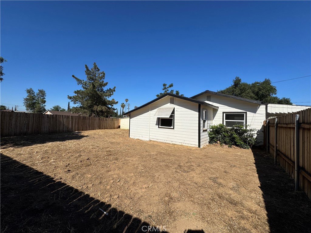 34335 County Line Road Yucaipa, CA 92320 - Photo 3 of 14