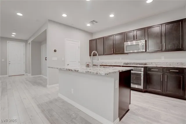 $2,175 | 3108 Zara Avenue, Henderson, NV 89044