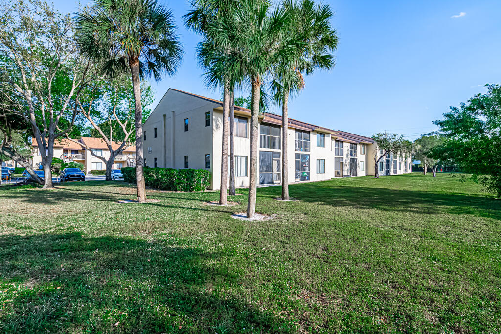21943 Remsen Terrace, Unit 208C Boca Raton, FL 33433 - Photo 3 of 43 DAH_3441-HDR