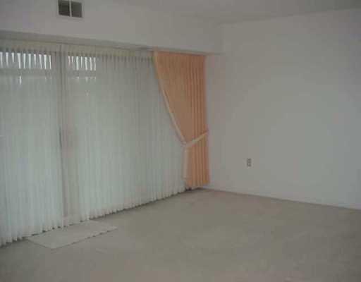 2160 Greentree Road, Unit 806W Pittsburgh, PA 15220 - Photo 3 of 8 Gallery Image 3
