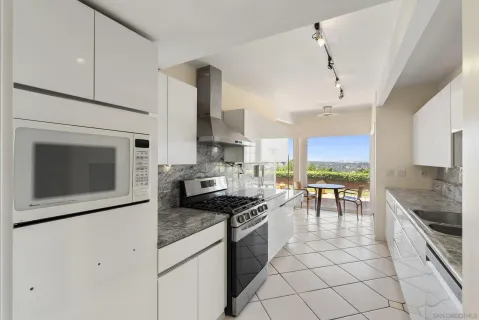 $3,495,000 | 2326 Rue Adriane, La Jolla, CA 92037
