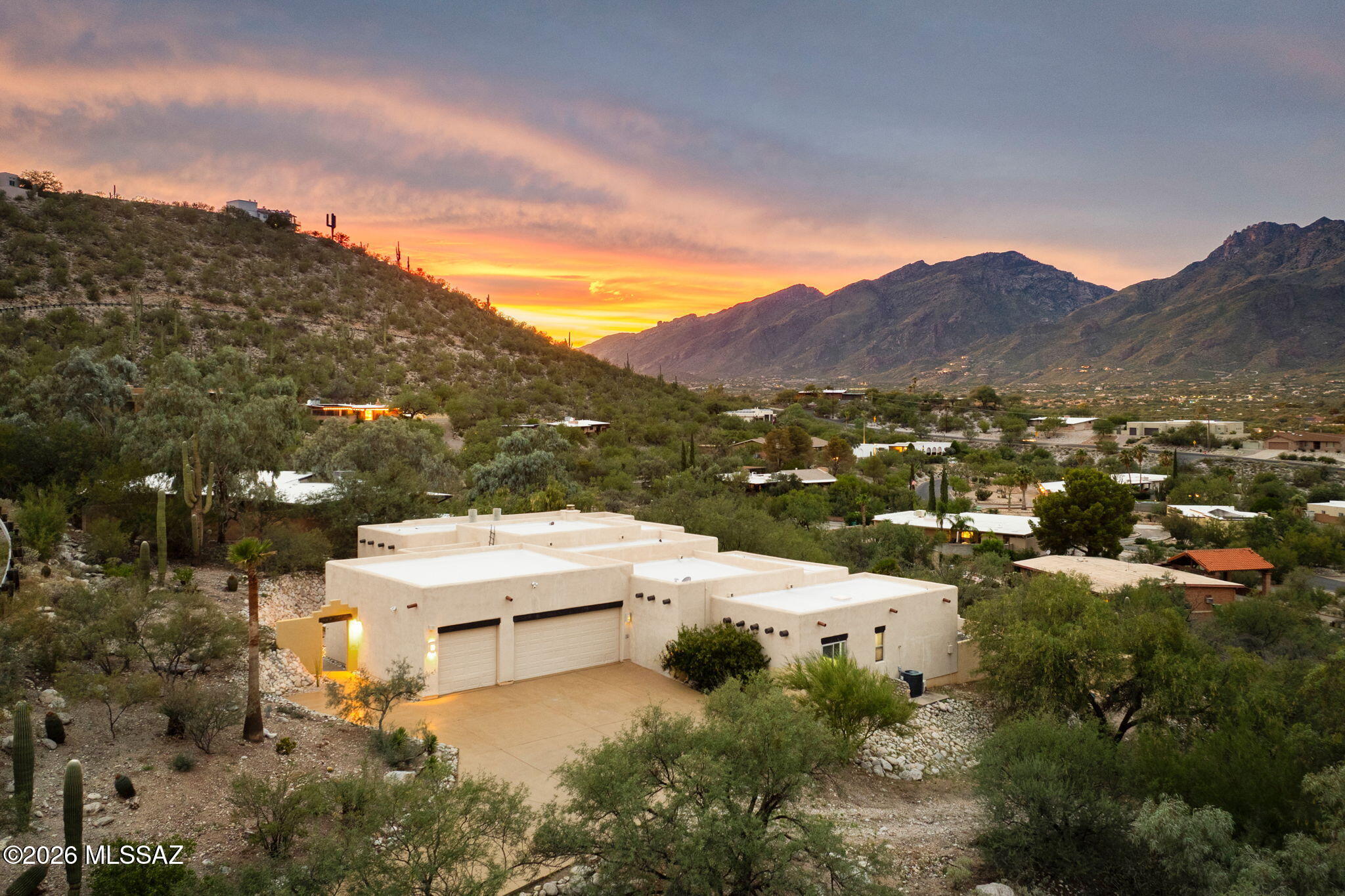 4612 North Rockcliff Road Tucson, AZ 85750 - Photo 2 of 34 Front drone shot