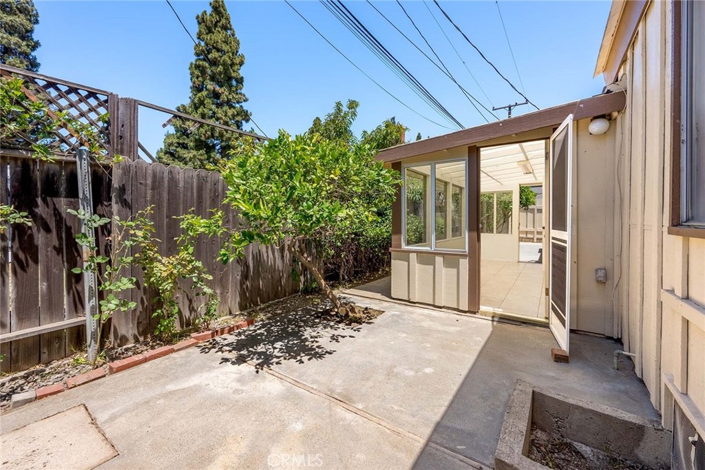 3357 Roxanne Avenue Long Beach, CA 90808 - Photo 45 of 52