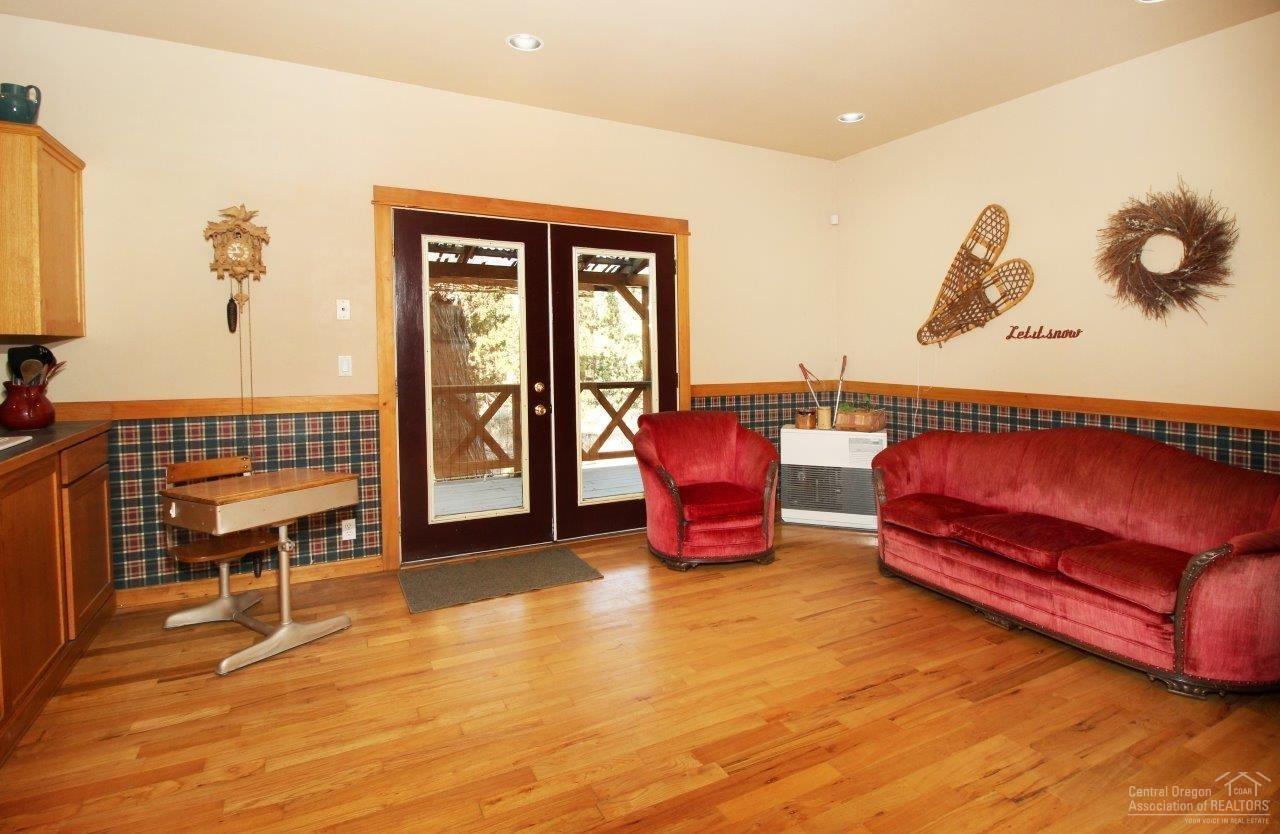 64624 Deschutes Market Road Bend, OR 97701 - Photo 10 of 25 Large open space off the kitchen for you