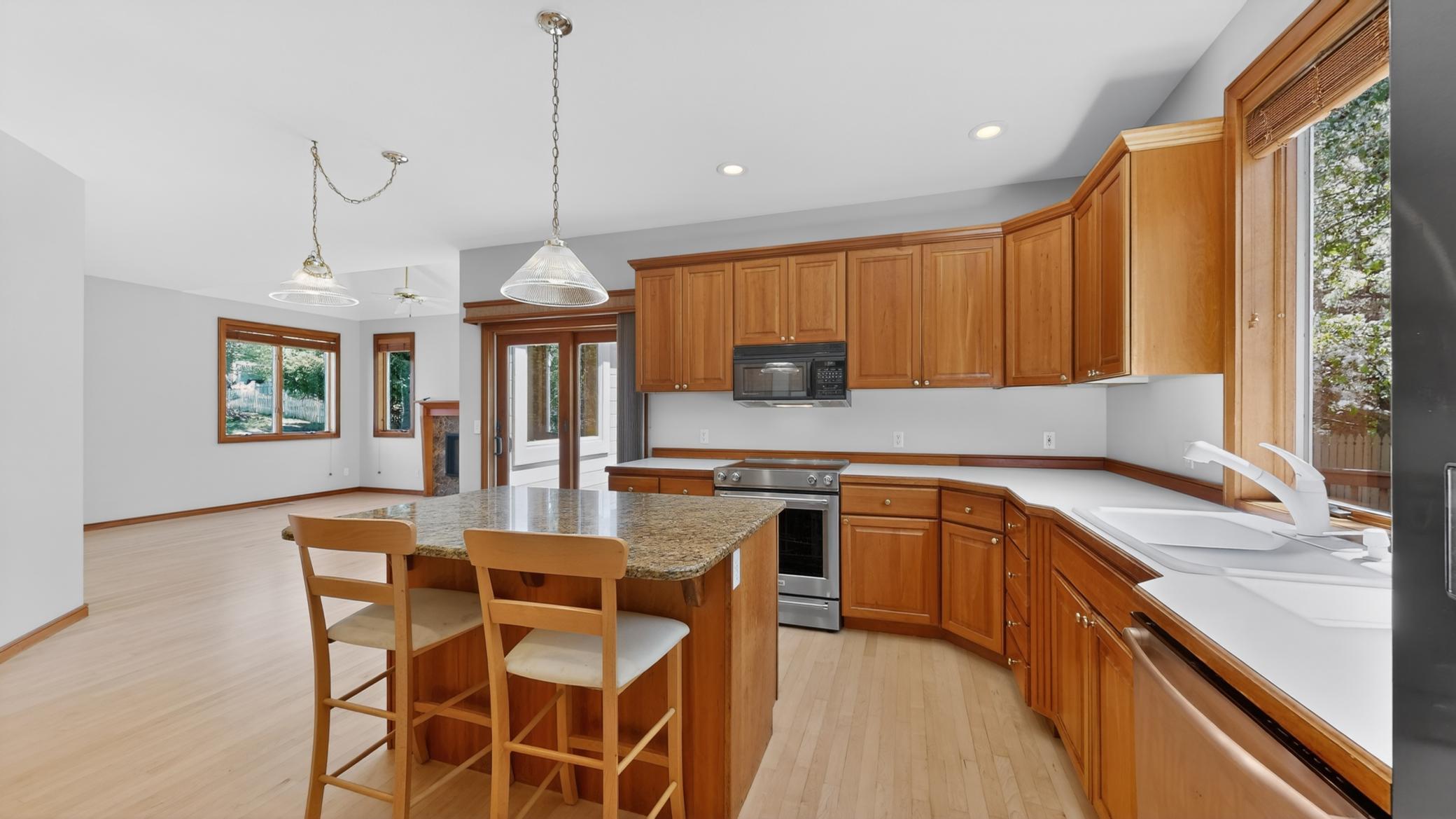 1052 Foxcroft Circle Southwest Rochester, MN 55902 - Photo 11 of 63