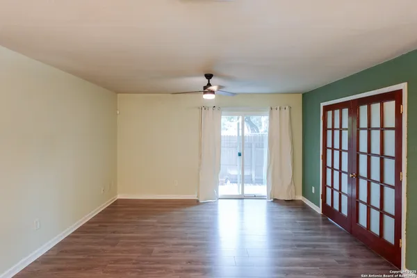 $1,050 | 4119 Medical Drive, Unit F104, San Antonio, TX 78229