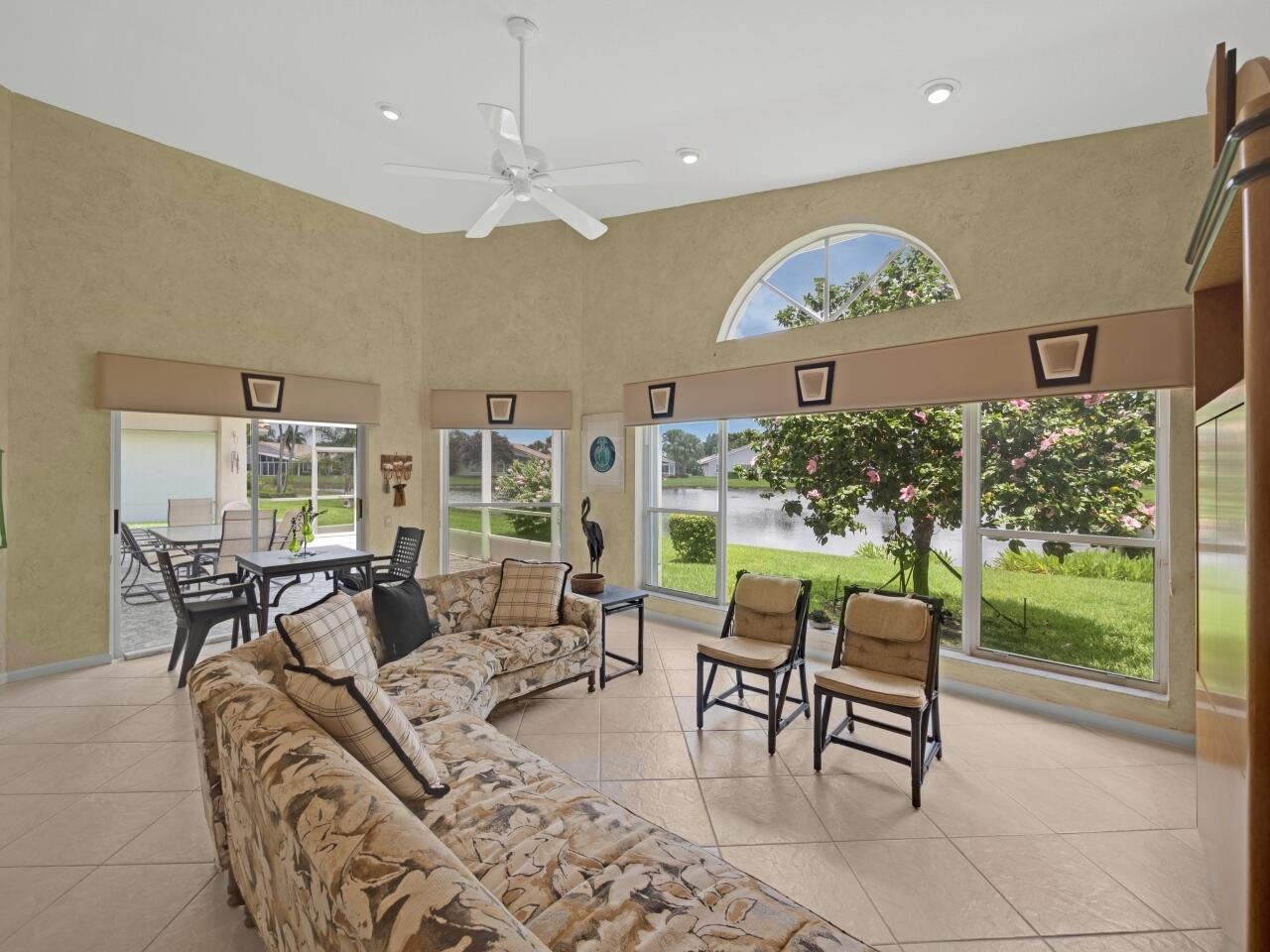 7255 Falls Road East Boynton Beach, FL 33437 - Photo 6 of 24 019