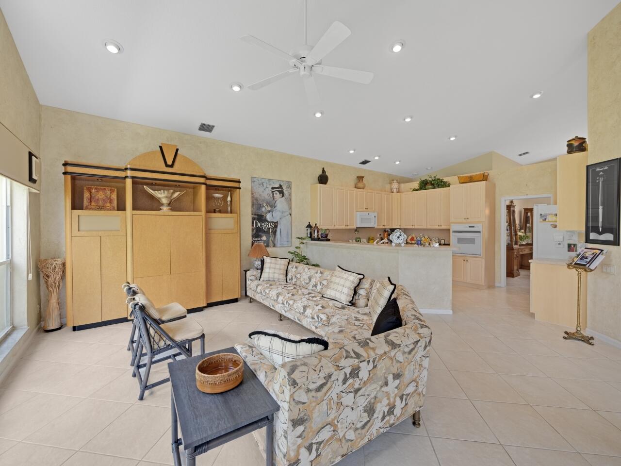 7255 Falls Road East Boynton Beach, FL 33437 - Photo 8 of 24 015