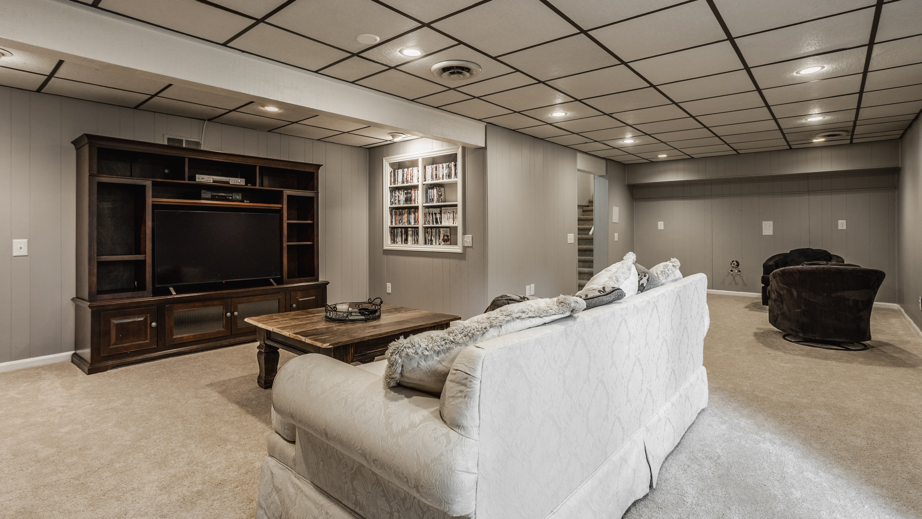 1260 Ridge Road Carmel, IN 46033 - Photo 25 of 39 Gallery Image 25