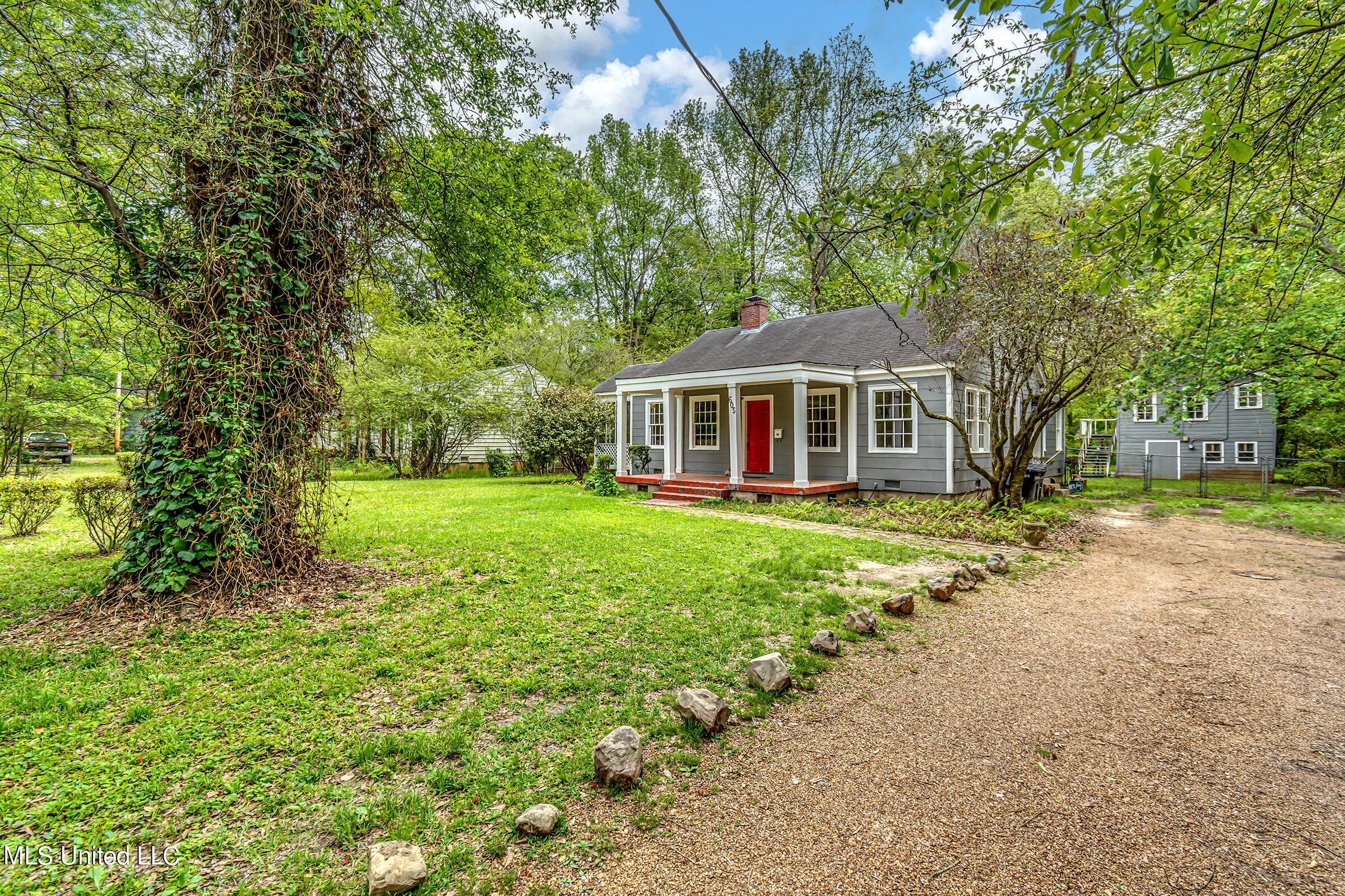 605 Meadowbrook Road Jackson, MS 39206 - Photo 8 of 62 605 Meadowbrook Rd--5
