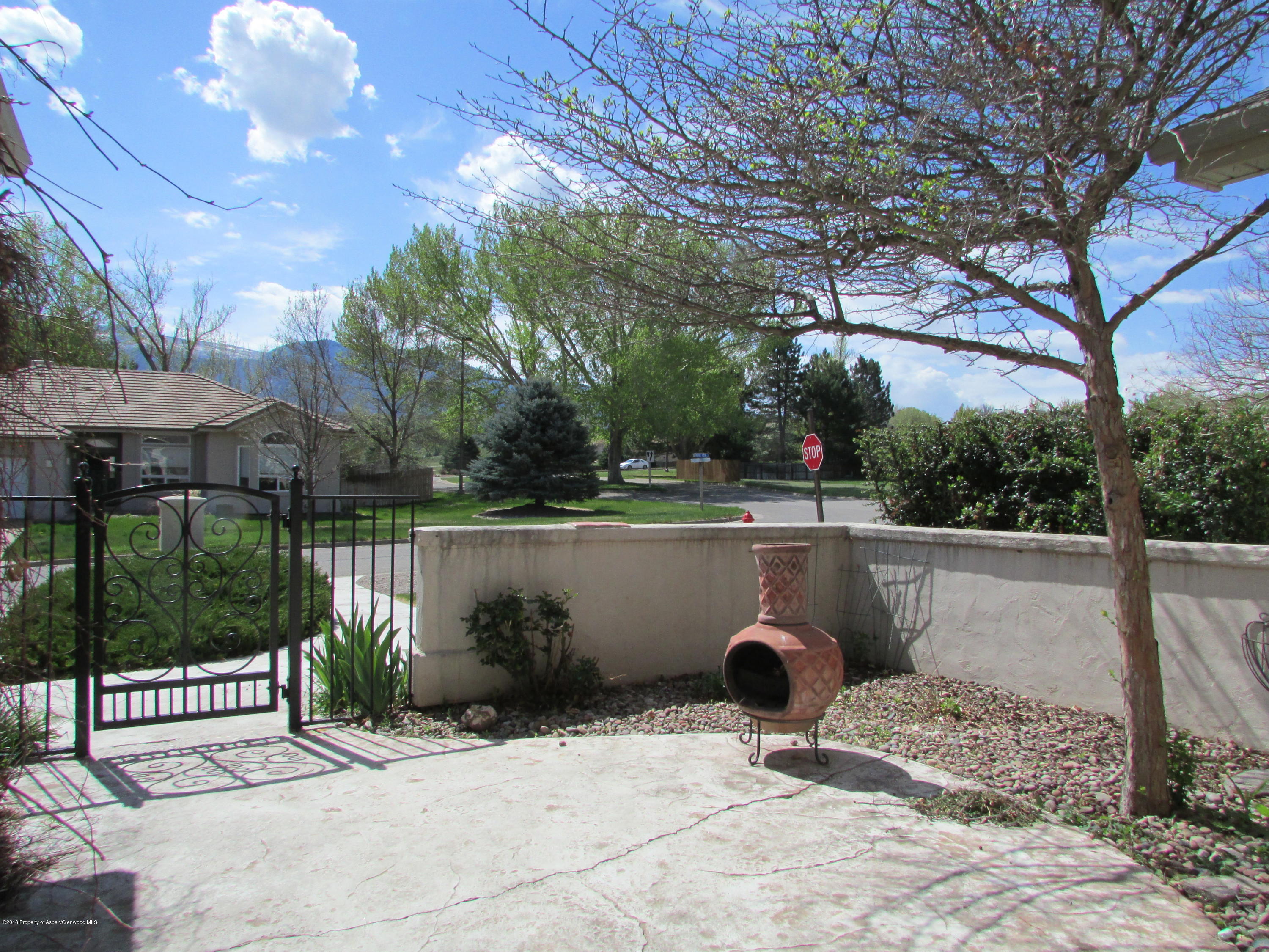 125 Ridge View Place Parachute, CO 81635 - Photo 20 of 26 Courtyard