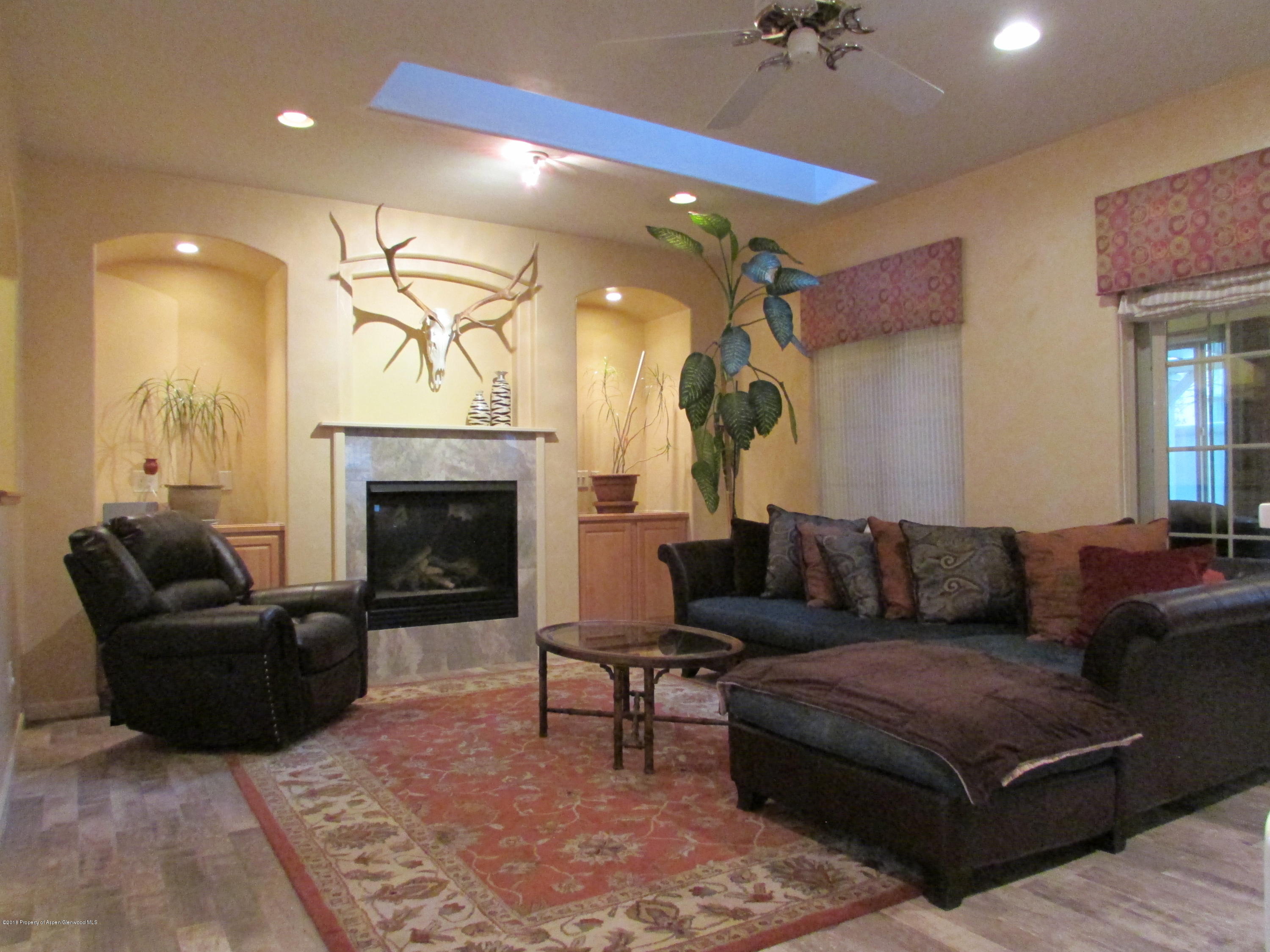 125 Ridge View Place Parachute, CO 81635 - Photo 3 of 26 Living Room 4