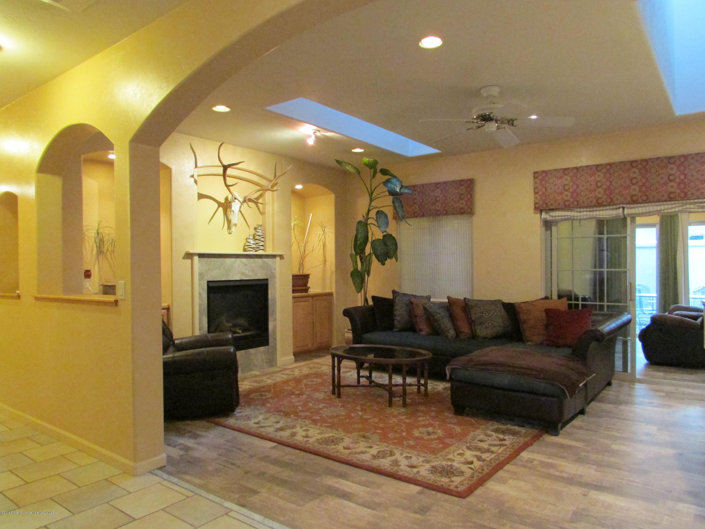 125 Ridge View Place Parachute, CO 81635 - Photo 5 of 26 Living Room