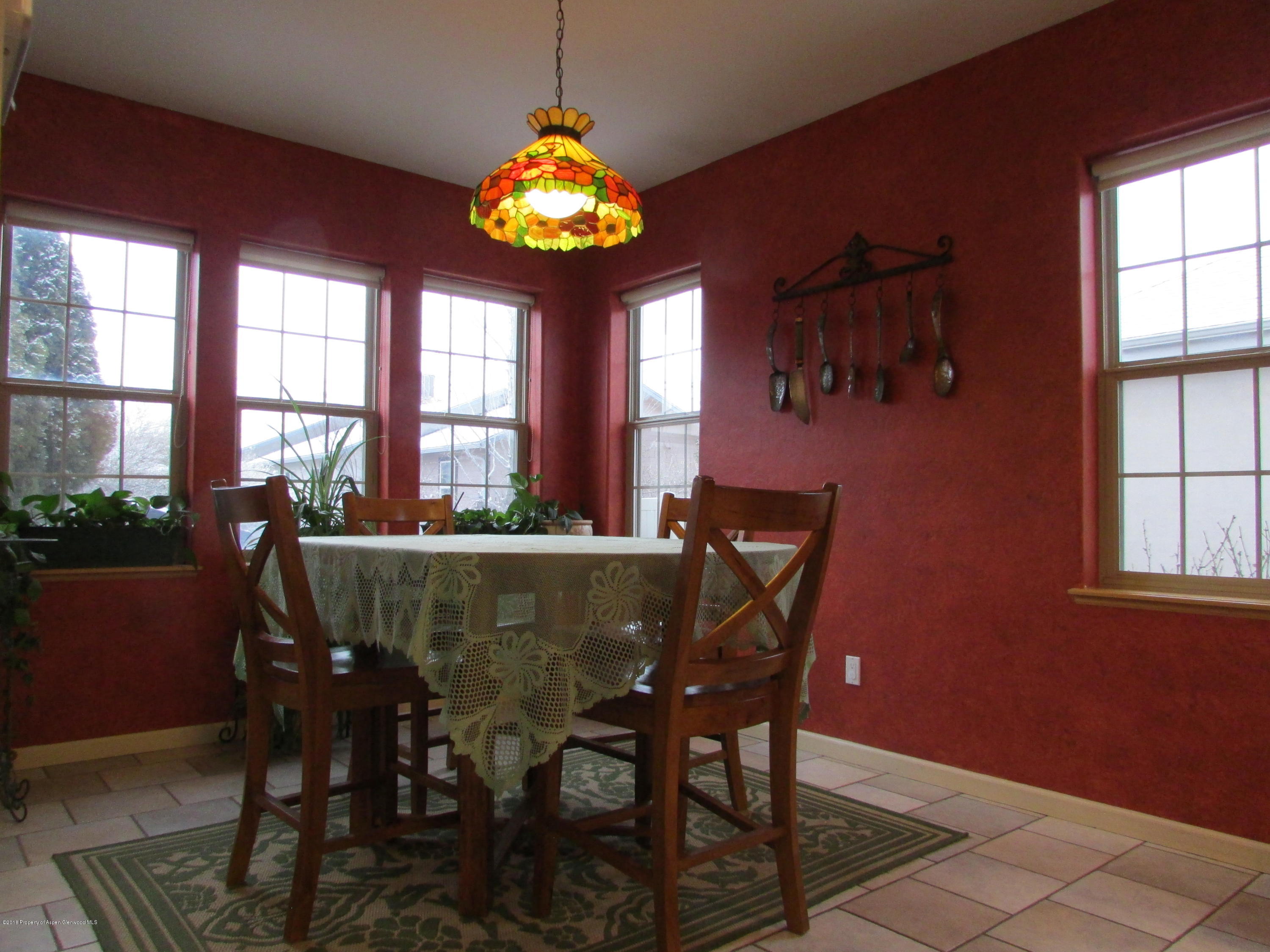 125 Ridge View Place Parachute, CO 81635 - Photo 9 of 26 Dining Room