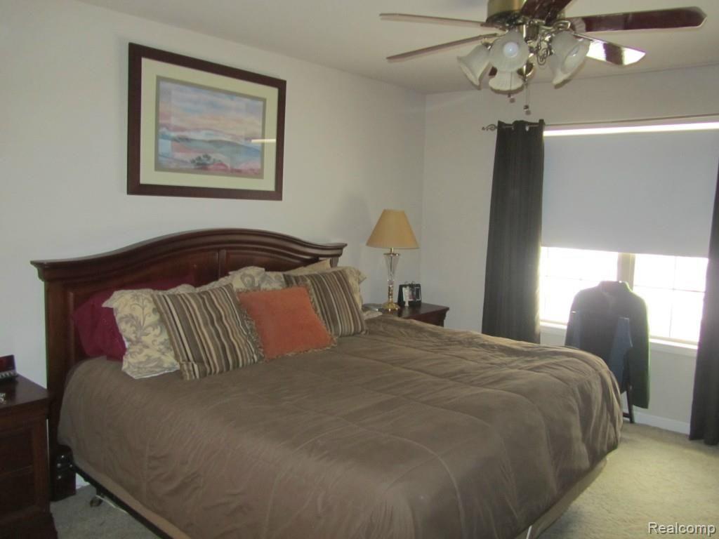 9109 Ravinewood Lane South Lyon, MI 48178 - Photo 4 of 16 060.jpg